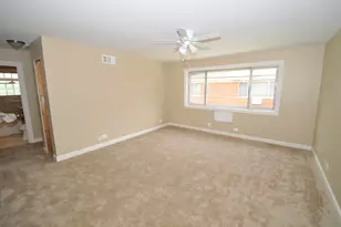 32 N Main St, Glen Ellyn, IL 60137 - Photo 3