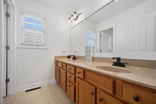5235 Greenshire Cir, Lake in the Hills, IL 60156 - Photo 19