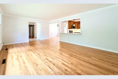 7303 N Kedvale Avenue, Lincolnwood, IL 60712 - Photo 9