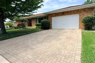 7303 N Kedvale Ave, Lincolnwood, IL 60712 - Photo 25
