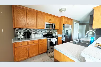 706 63rd Street #202, Westmont, IL 60559 - Photo 3