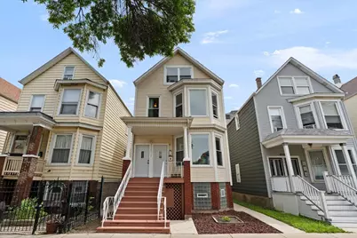 2735 N Ridgeway Avenue, Chicago, IL 60647 - Photo 1
