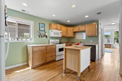 2735 N Ridgeway Avenue, Chicago, IL 60647 - Photo 7