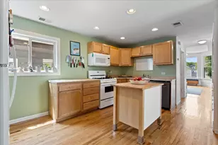 2735 N Ridgeway Ave, Chicago, IL 60647 - Photo 7