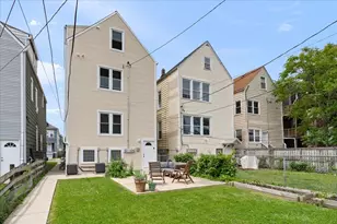 2735 N Ridgeway Ave, Chicago, IL 60647 - Photo 35