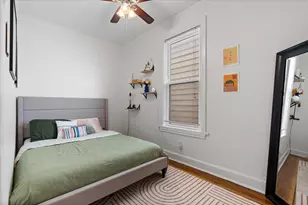 2735 N Ridgeway Ave, Chicago, IL 60647 - Photo 27