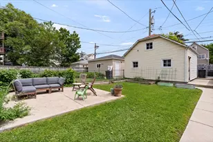 2735 N Ridgeway Ave, Chicago, IL 60647 - Photo 33
