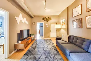 1050 W Foster Ave, Chicago, IL 60640 - Photo 21