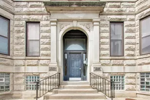 1050 W Foster Ave, Chicago, IL 60640 - Photo 1
