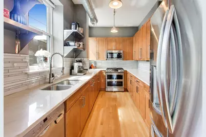 1050 W Foster Avenue #F, Chicago, IL 60640 - Photo 7