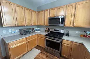 1523 Grand Dr, Dekalb, IL 60115 - Photo 7