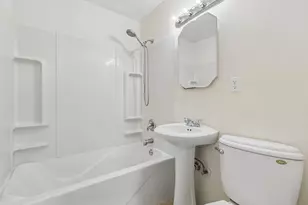 2716 Mohawk Rd, Waukegan, IL 60087 - Photo 15