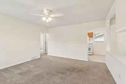2716 Mohawk Road, Waukegan, IL 60087 - Photo 5