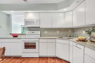 2300 Sherman Ave, Evanston, IL 60201 - Photo 7