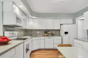 2300 Sherman Ave, Evanston, IL 60201 - Photo 9