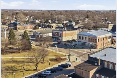 134 W State Street, Sycamore, IL 60178 - Photo 5