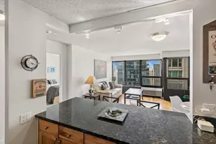 30 E Huron St, Chicago, IL 60611 - Photo 7