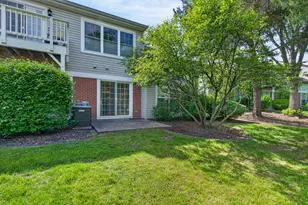 782 Old Checker Rd, Buffalo Grove, IL 60089 - Photo 15
