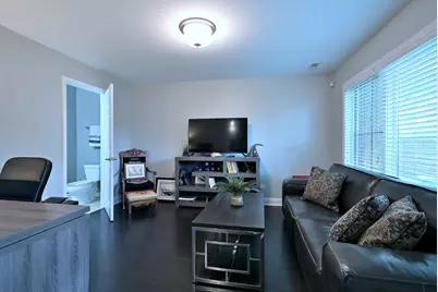 1192 S Clarence Avenue #3, Oak Park, IL 60304 - Photo 5