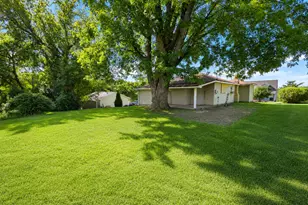 7919 Hill Dr, Wonder Lake, IL 60097 - Photo 11