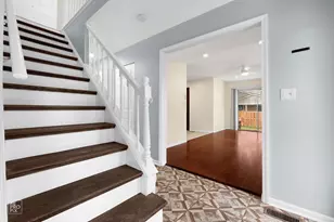 1914 Flintshire Dr, Schaumburg, IL 60194 - Photo 3