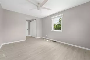 1914 Flintshire Dr, Schaumburg, IL 60194 - Photo 15