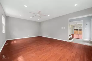 1914 Flintshire Dr, Schaumburg, IL 60194 - Photo 5