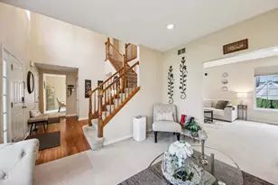 533 Rose Ln, Bartlett, IL 60103 - Photo 3