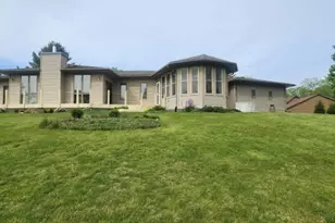 1814 Hickory Ln, Dixon, IL 61021 - Photo 7