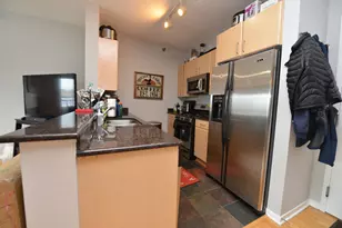 1546 N Orleans St, Chicago, IL 60610 - Photo 7