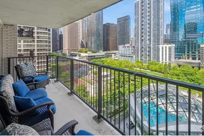 400 E Randolph Street #1518, Chicago, IL 60601 - Photo 17