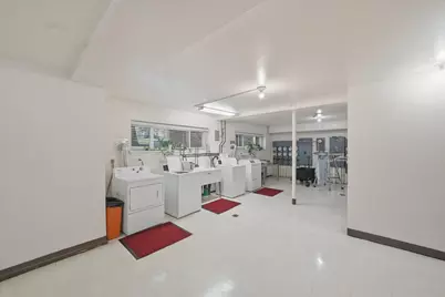 300 Claymoor Road #2E, Hinsdale, IL 60521 - Photo 31