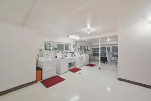 300 Claymoor Rd, Hinsdale, IL 60521 - Photo 31
