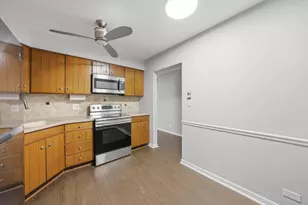300 Claymoor Rd, Hinsdale, IL 60521 - Photo 15