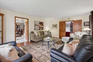 1902 Pine Meadow Ct, Gurnee, IL 60031 - Photo 7
