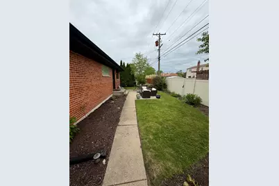 832 Leahy Circle, Des Plaines, IL 60016 - Photo 27
