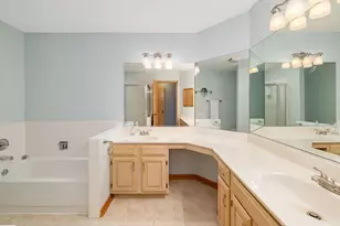 104 Thistle Ct, Schaumburg, IL 60194 - Photo 39