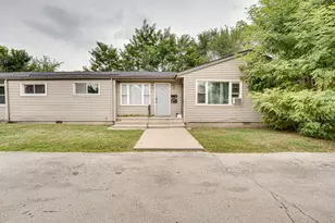 1015 N Broadway St, Joliet, IL 60435 - Photo 1