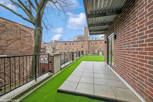 434 W Melrose St, Chicago, IL 60657 - Photo 3