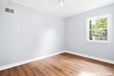 [Address not provided], Mundelein, IL 60060 - Photo 27