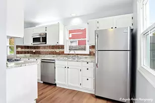 [Address not provided], Mundelein, IL 60060 - Photo 21