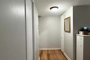 100 E Walton St, Chicago, IL 60611 - Photo 5