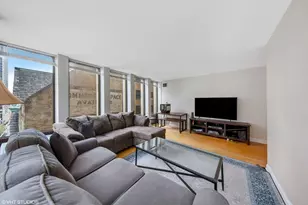 100 E Walton St, Chicago, IL 60611 - Photo 7