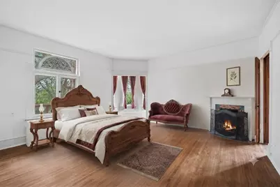 214 S State Street, Elgin, IL 60123 - Photo 15