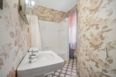 214 S State Street, Elgin, IL 60123 - Photo 19