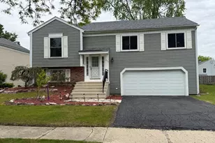 284 Hill Ave, Bartlett, IL 60103 - Photo 1