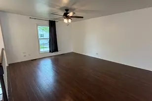 284 Hill Ave, Bartlett, IL 60103 - Photo 7