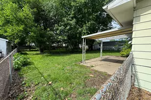 506 E Stevenson St, Yorkville, IL 62568 - Photo 3