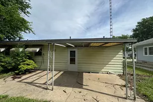 506 E Stevenson St, Yorkville, IL 62568 - Photo 5