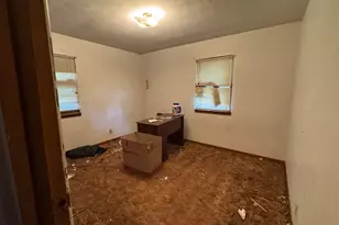 506 E Stevenson St, Yorkville, IL 62568 - Photo 9